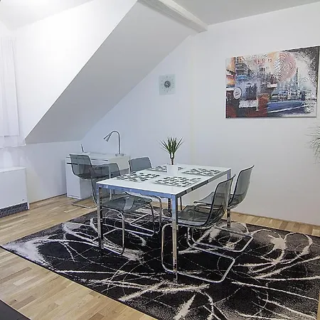 Valcha Apartmán *